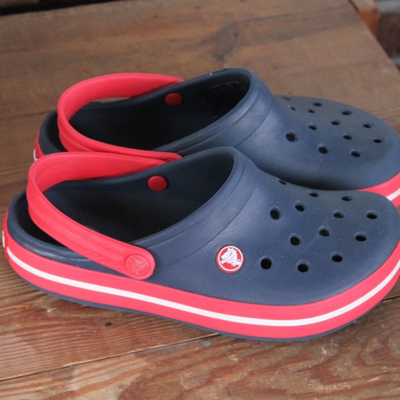 boys red crocs
